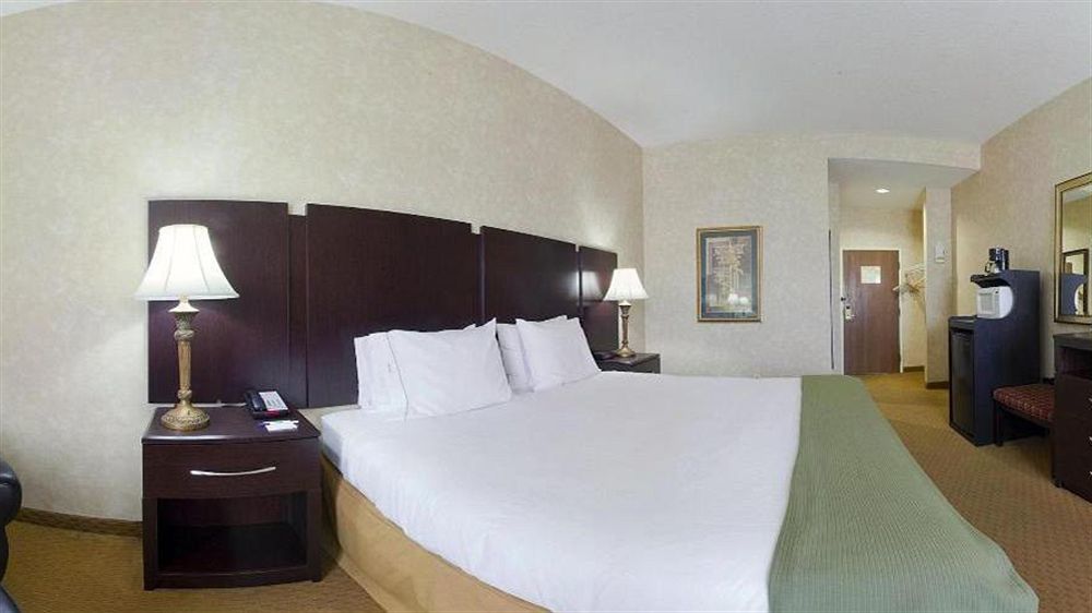 Holiday Inn Express Prince Frederick By Ihg Ngoại thất bức ảnh