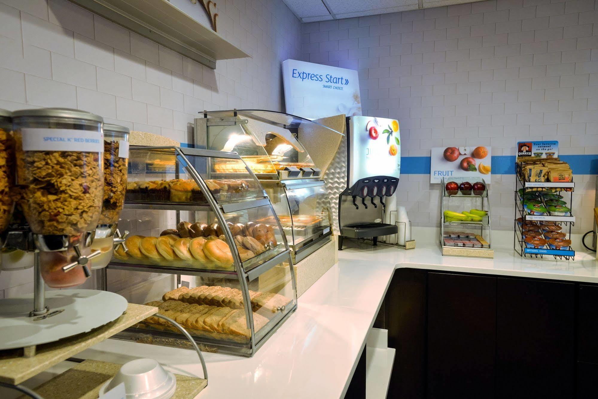 Holiday Inn Express Prince Frederick By Ihg Ngoại thất bức ảnh