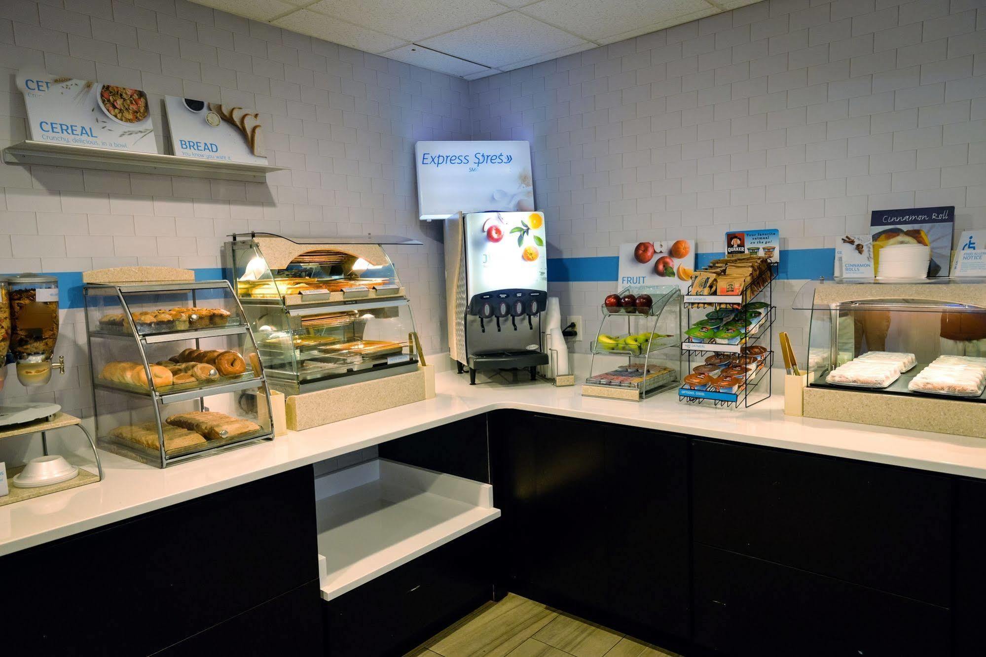 Holiday Inn Express Prince Frederick By Ihg Ngoại thất bức ảnh