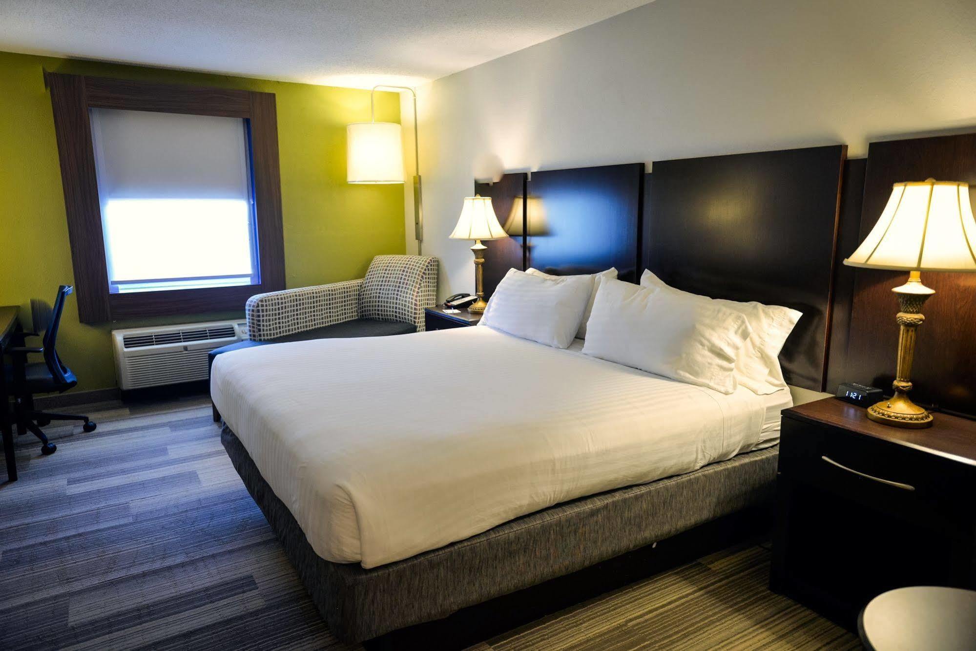 Holiday Inn Express Prince Frederick By Ihg Ngoại thất bức ảnh